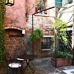 Avogaria 5 Affittacamere 4*
