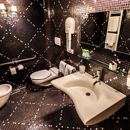 Avogaria 5 البندقية